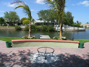 OO Apollo Beach canal